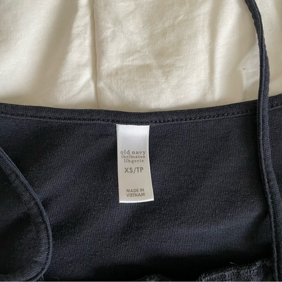 Old Navy Camisole Lingerie Loungewear Lace Women's XS Y2K 90s Whimsigoth - Picture 4 of 5